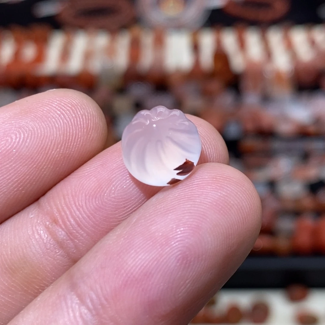 南红玛瑙冰飘未镶嵌英*爃包子2（打孔不退换）