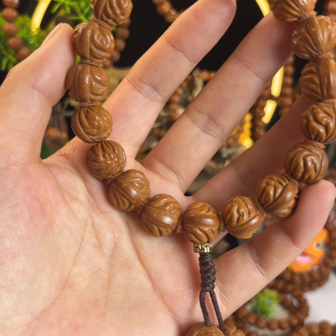 桃核吊坠1.4野生桃核手持 金蟾