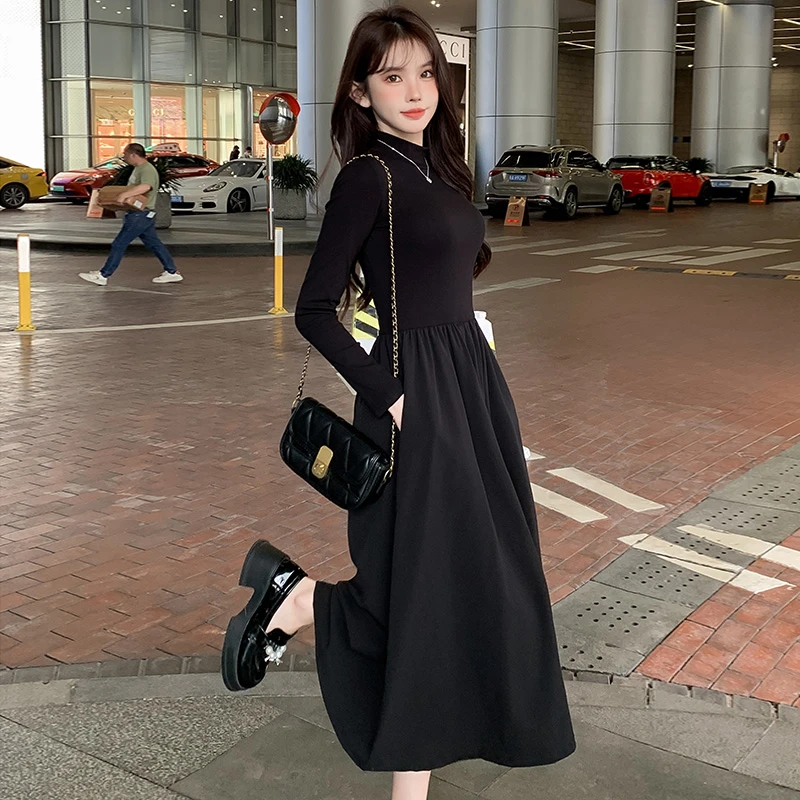 裙子新款2025年秋冬季爆款洋气显瘦长款半高领休闲打底小黑裙