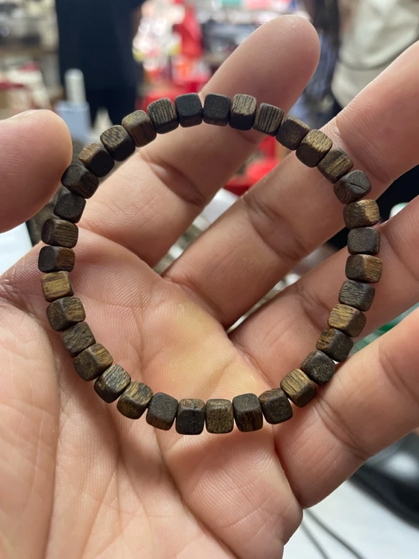 海南奇楠沉香手串随型方糖单圈025034