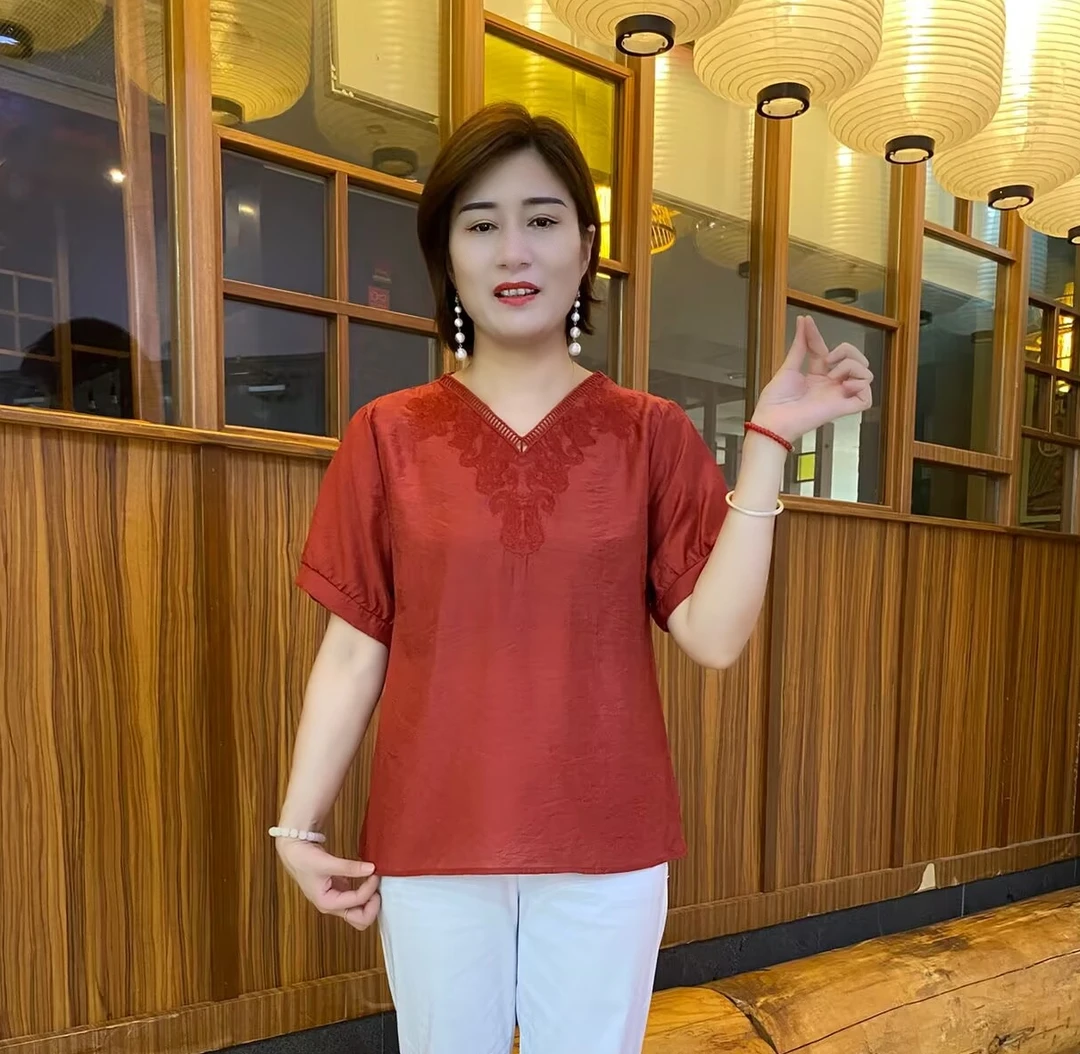 夏季时尚女士速干短袖减龄洋气常规款宽松型T恤V字领