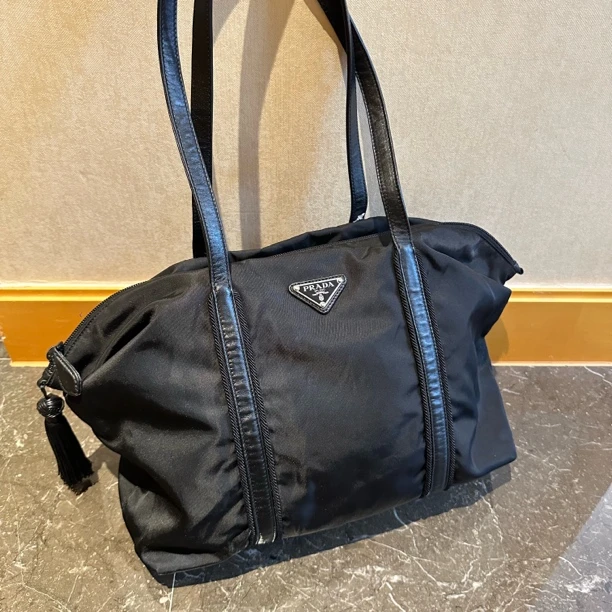 95新 Prada/普拉达 98新prada单肩托特/