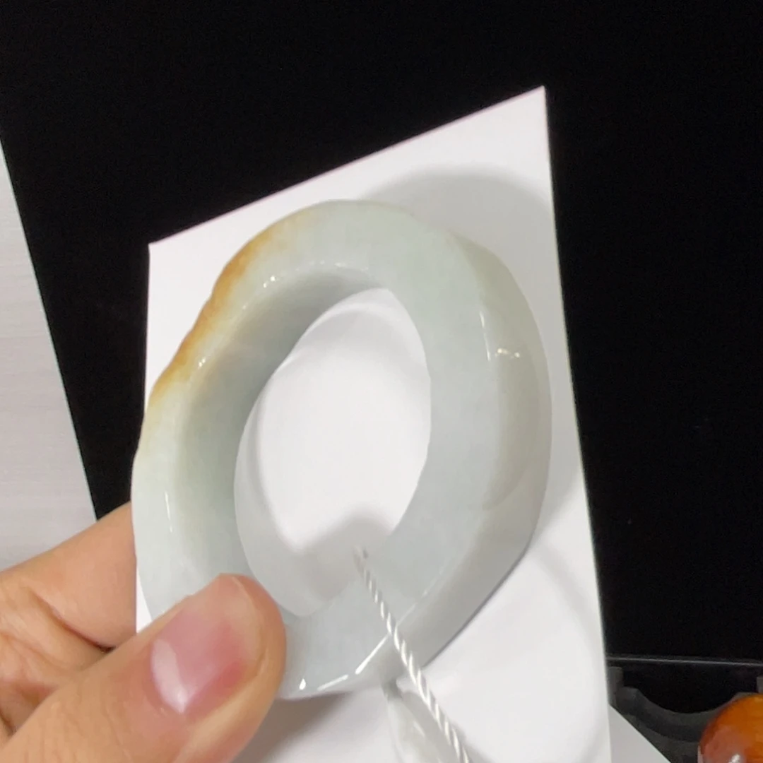 定制翡翠未镶嵌翡翠手镯基地质检发货