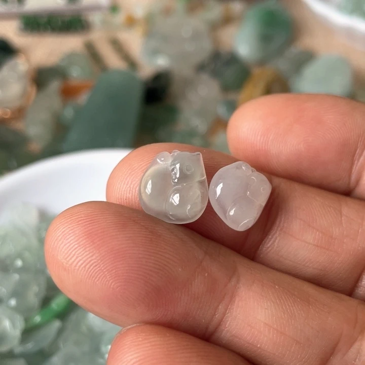 翡翠未镶嵌颈饰18