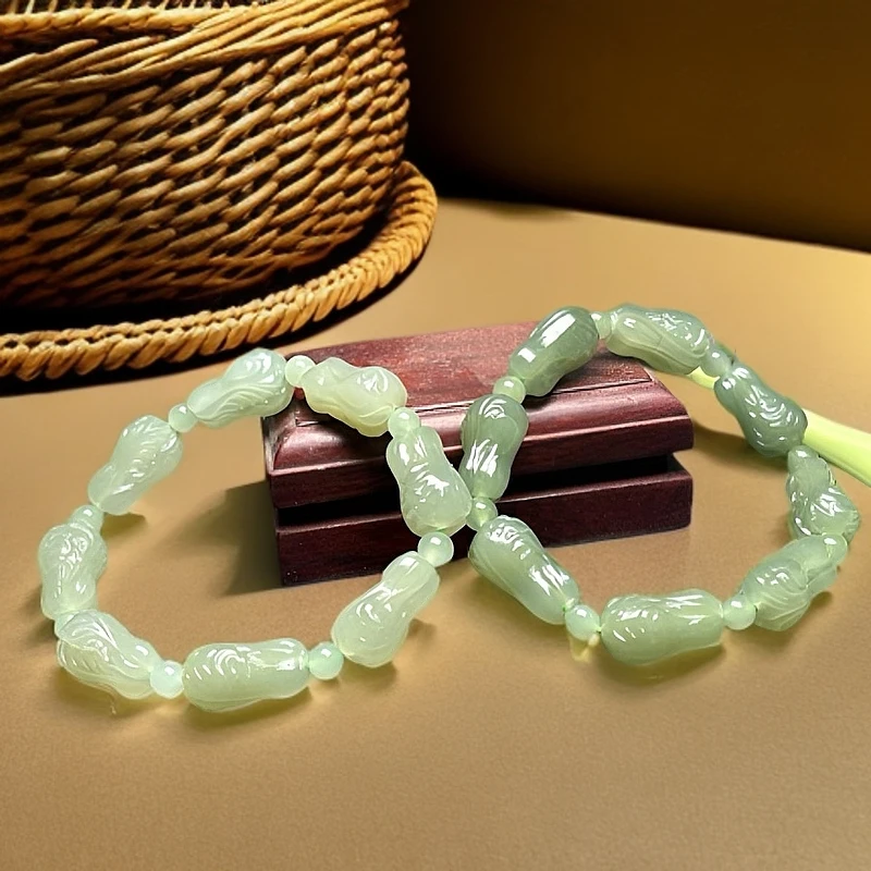 天然和田玉手工雕刻白菜手串男女士百搭随心款多样性拍一发一