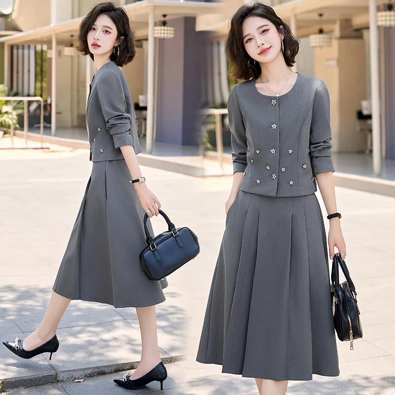 春秋休闲风通勤2025两件套装显瘦气质洋气女减龄时尚修身半身裙子