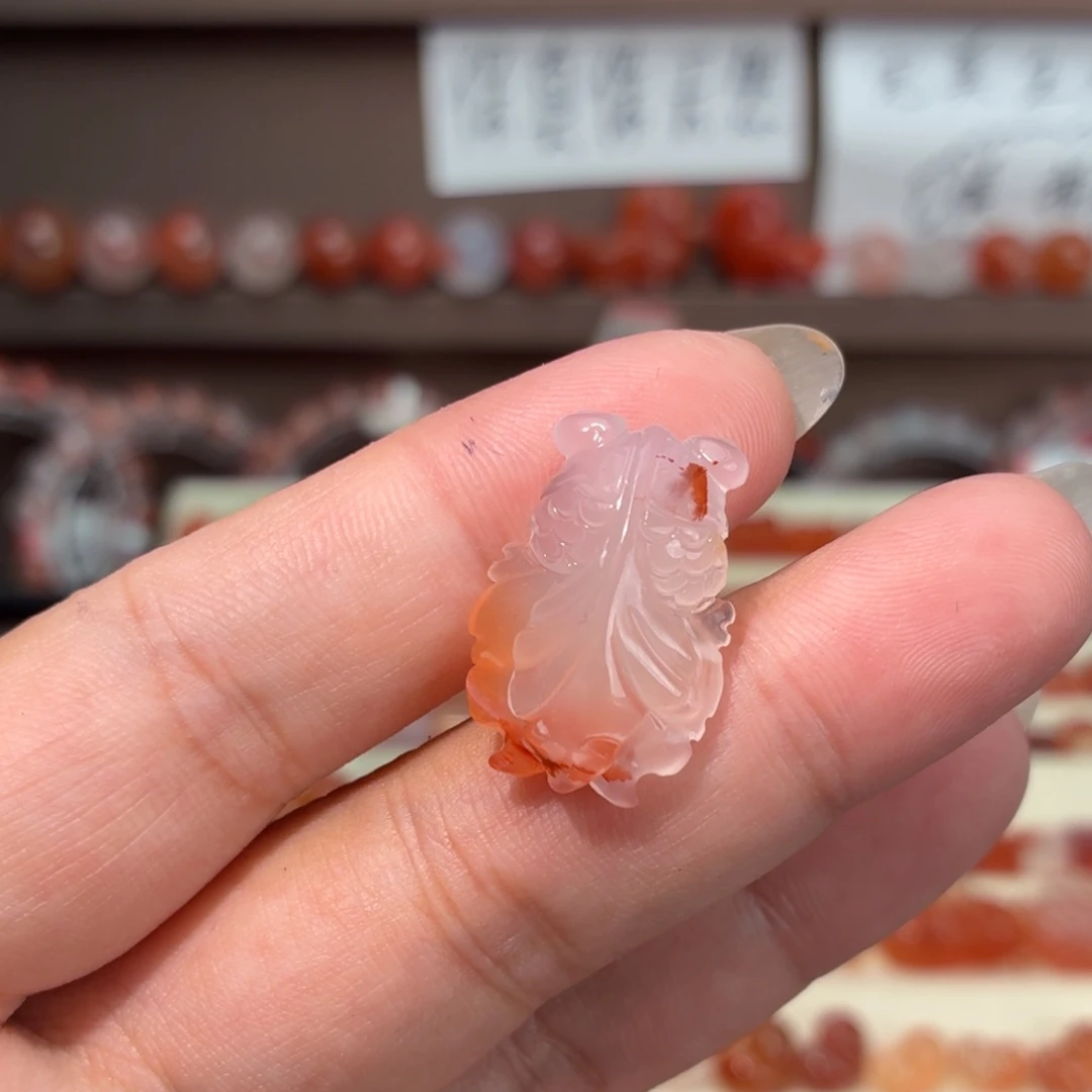 南红玛瑙未镶嵌川料金鱼