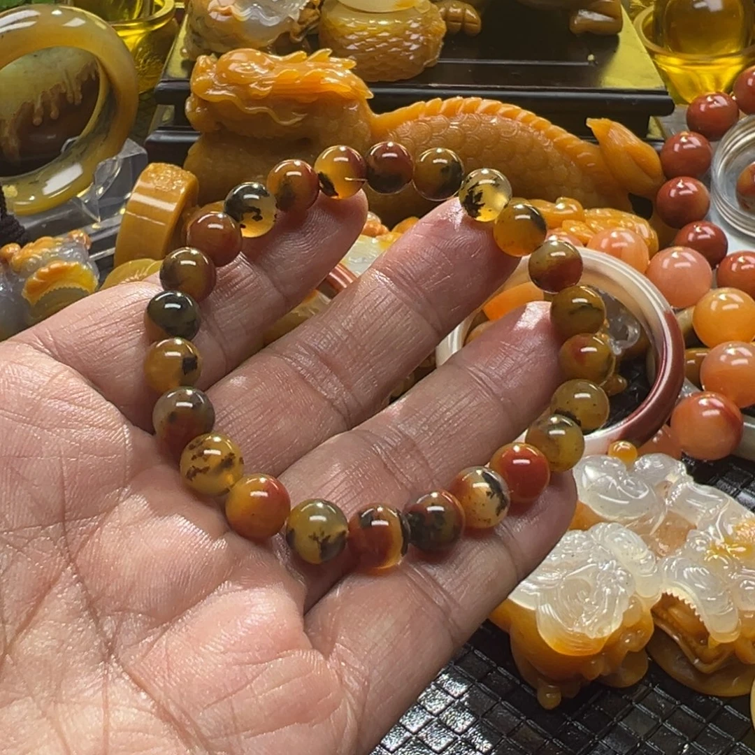 石英质玉未镶嵌颈饰