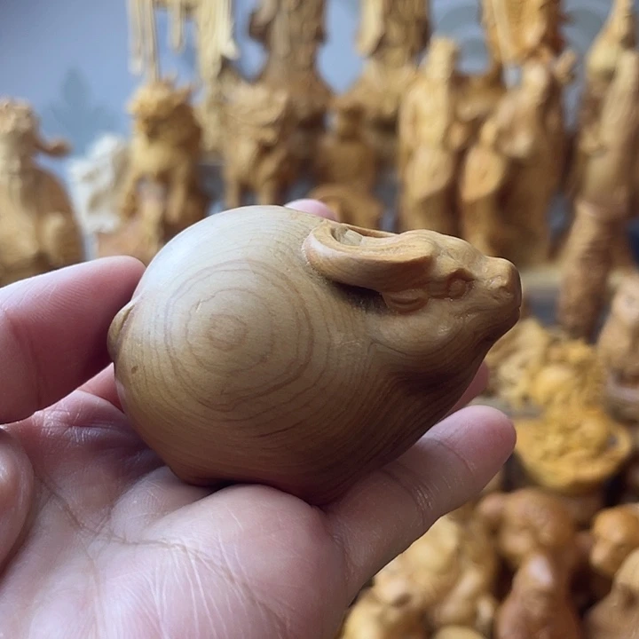 柏木（崖柏）生肖牛