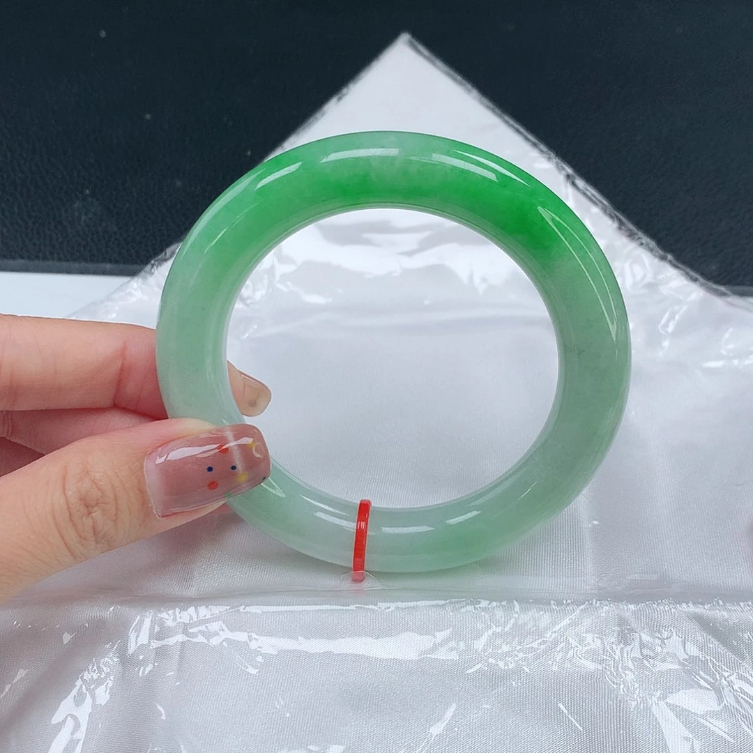 未镶嵌手镯翡翠835