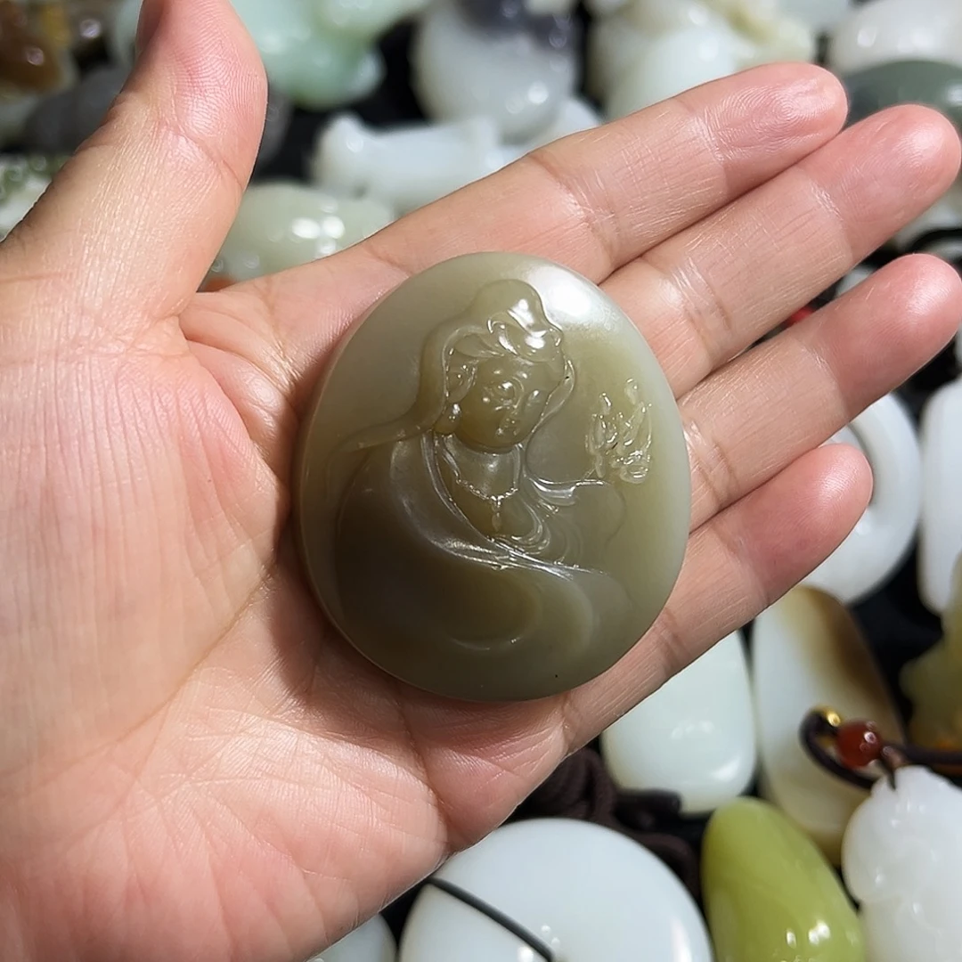 和田玉（糖玉）未镶嵌颈饰