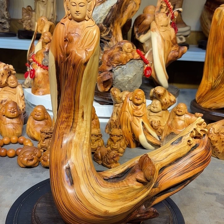 柏木太行崖柏观音摆件
