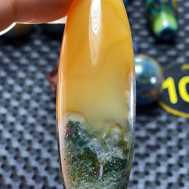 木***叶玛瑙/玉髓未镶嵌颈饰