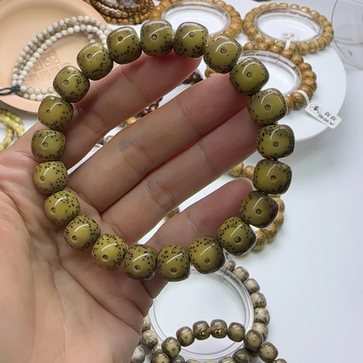 *****吊坠星月菩提,一物一图