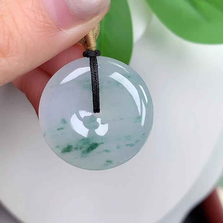 翡翠未镶嵌颈饰27.9-5.6mm