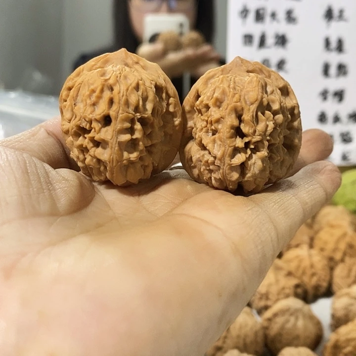 文玩核桃吊坠蛟龙34+