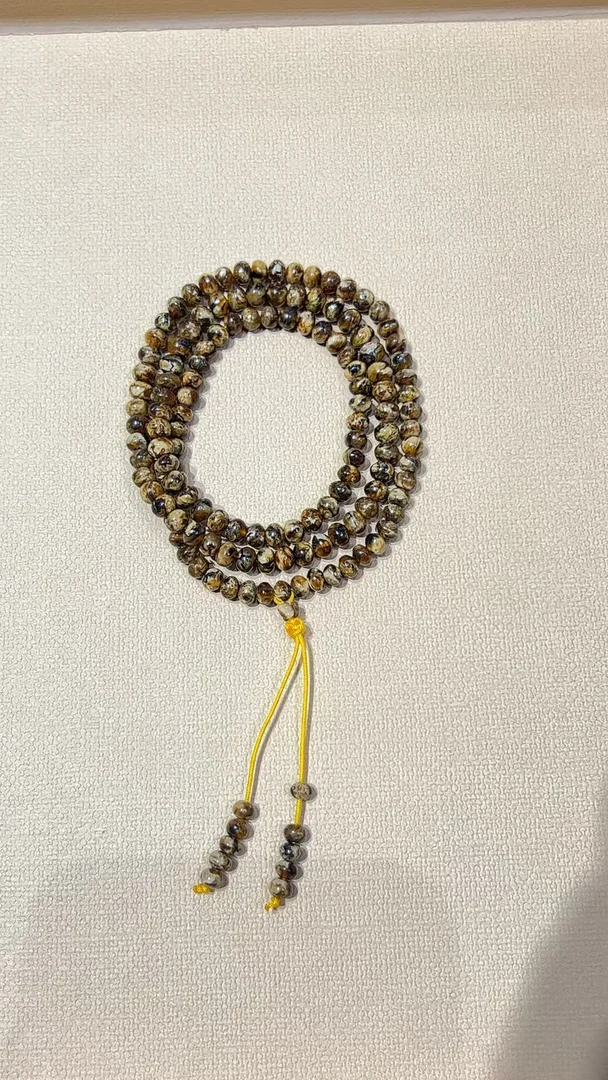 15-12  5mm干白溶洞108抚顺琥珀