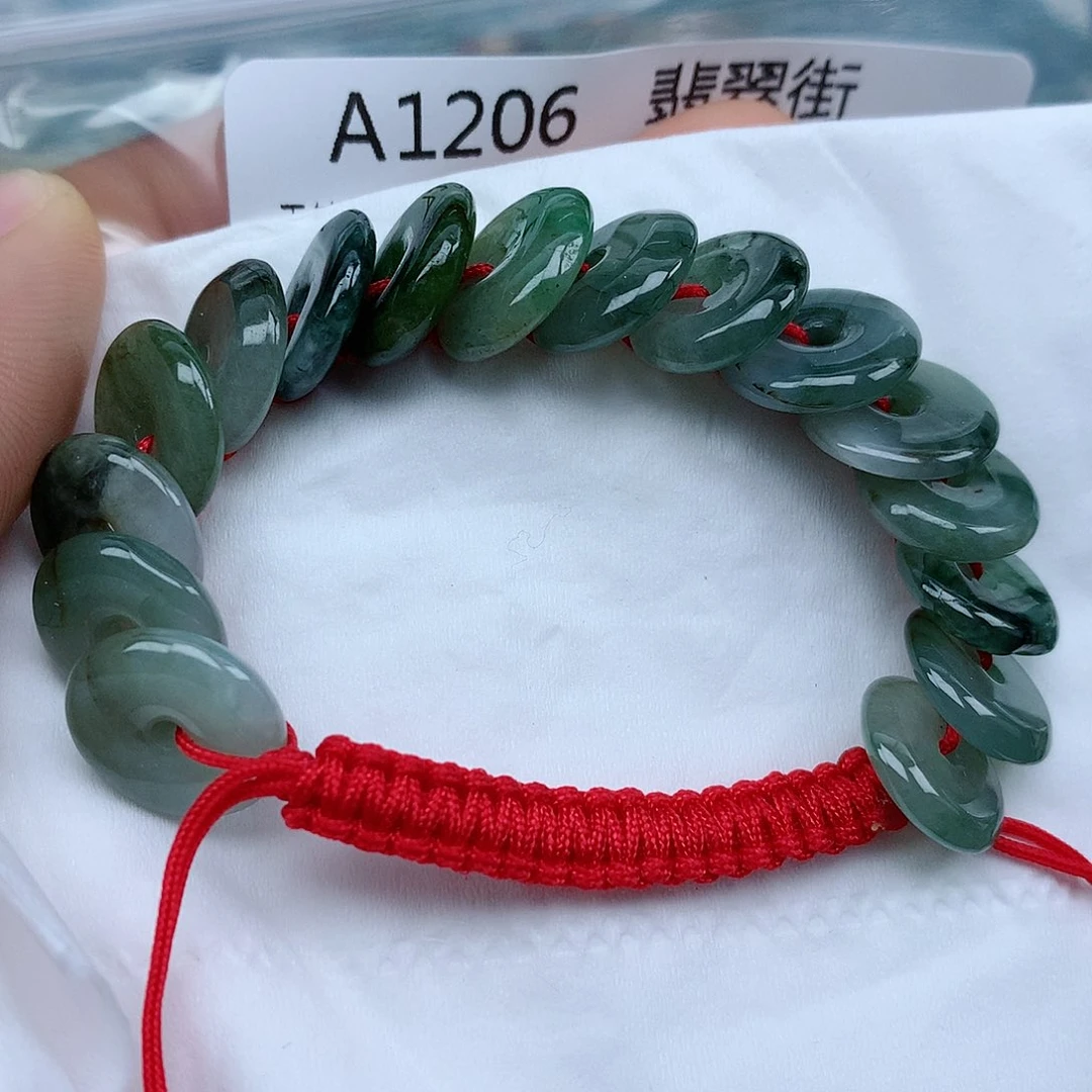 翡翠颈饰未镶嵌手串