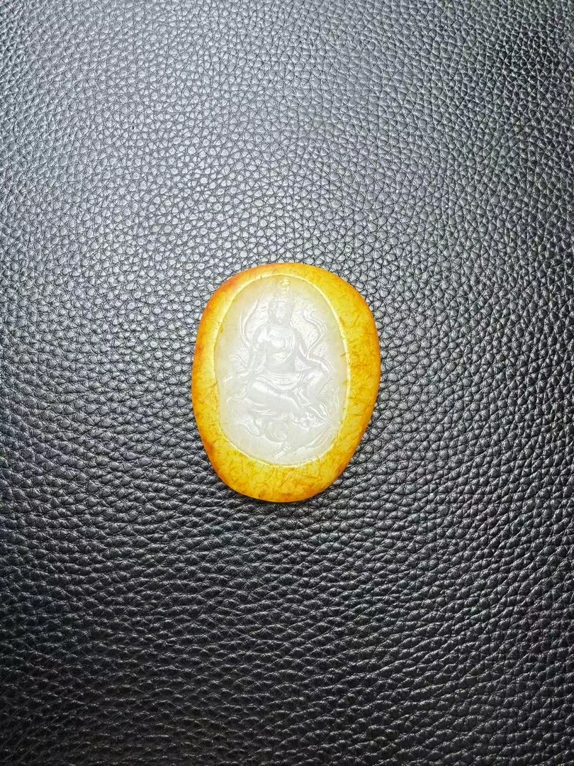 和田玉逍遥自在坐观音