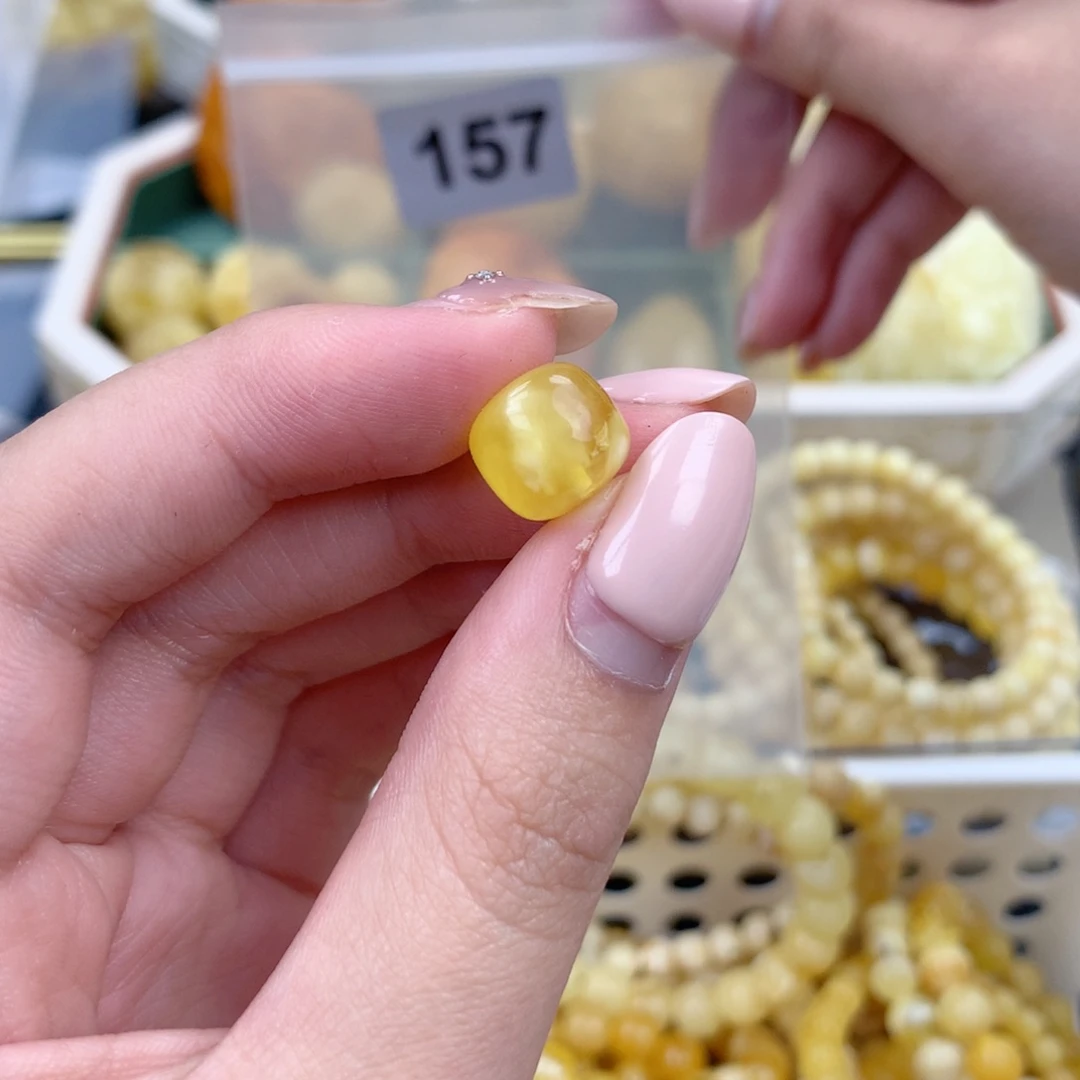 琥珀未镶嵌珠宝奇石