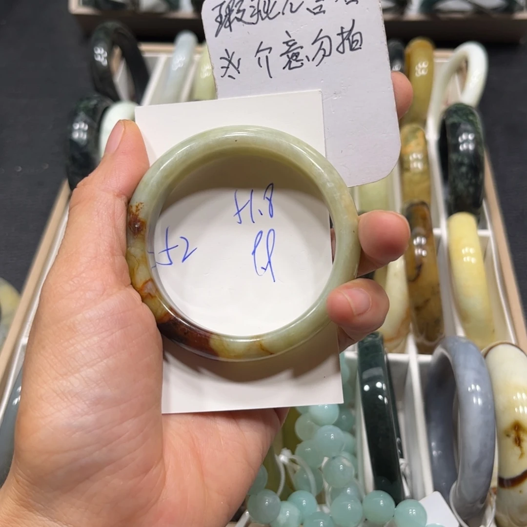 未镶嵌蛇纹石玉手镯