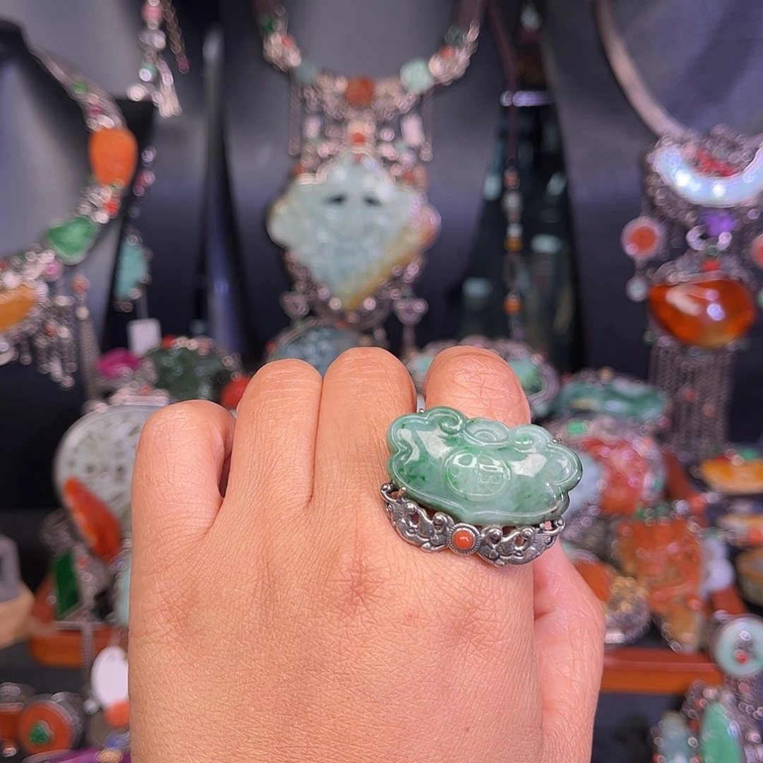 翡翠未镶嵌戒指福利