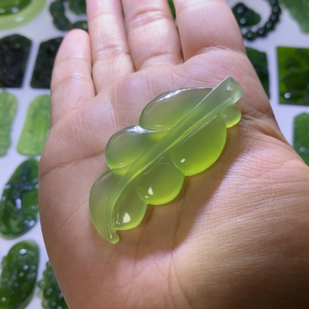 【闪购商品】未镶嵌蛇纹石玉颈饰