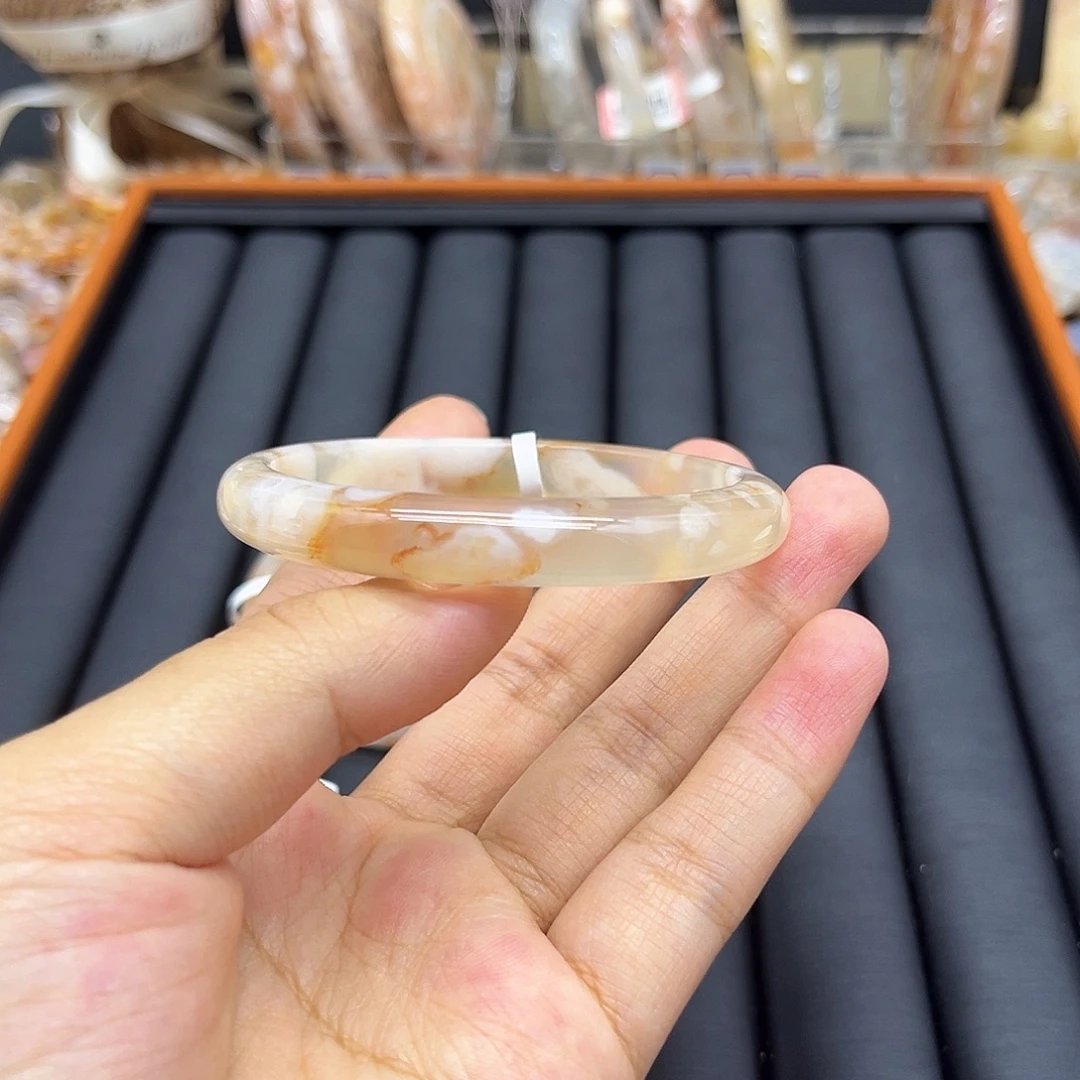 贰***白未镶嵌颈饰玛瑙/玉髓