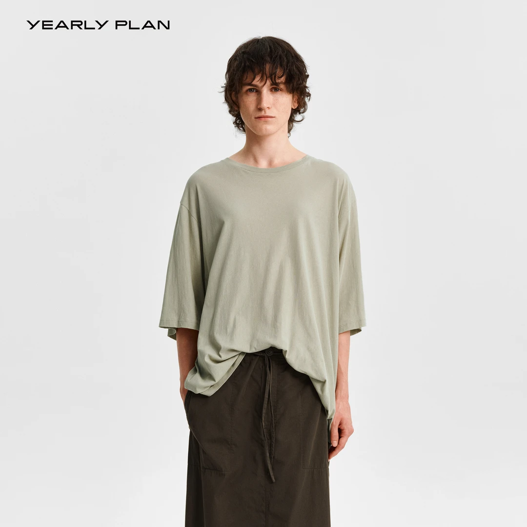 YEARLY PLAN【轻盈凉感针织】简约直身版型自在宽松圆领T恤 2499