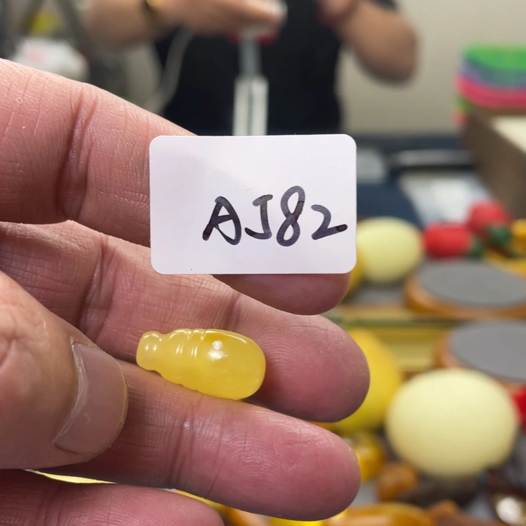 手链琥珀未镶嵌多样性发，发其中一件