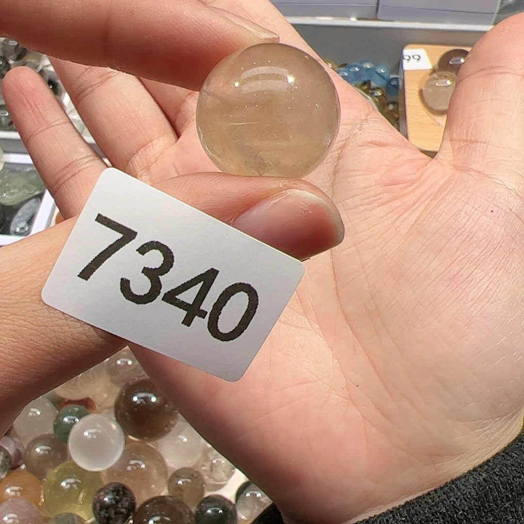 未镶嵌水晶大型摆件（非配饰）