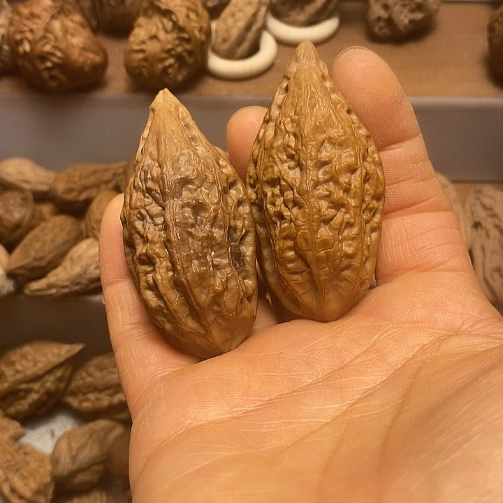 把件文玩核桃不错