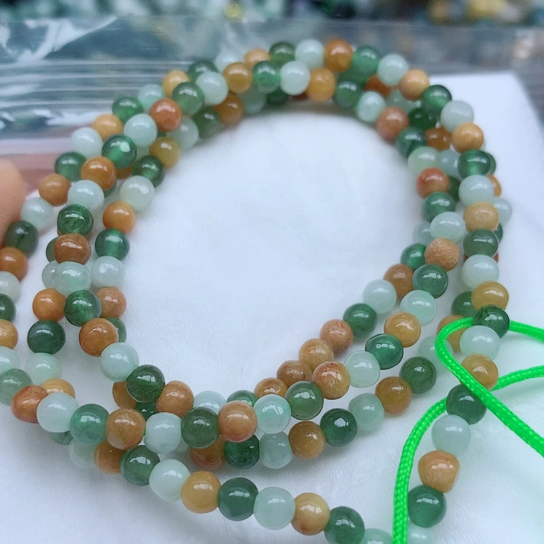 翡翠颈饰未镶嵌手串