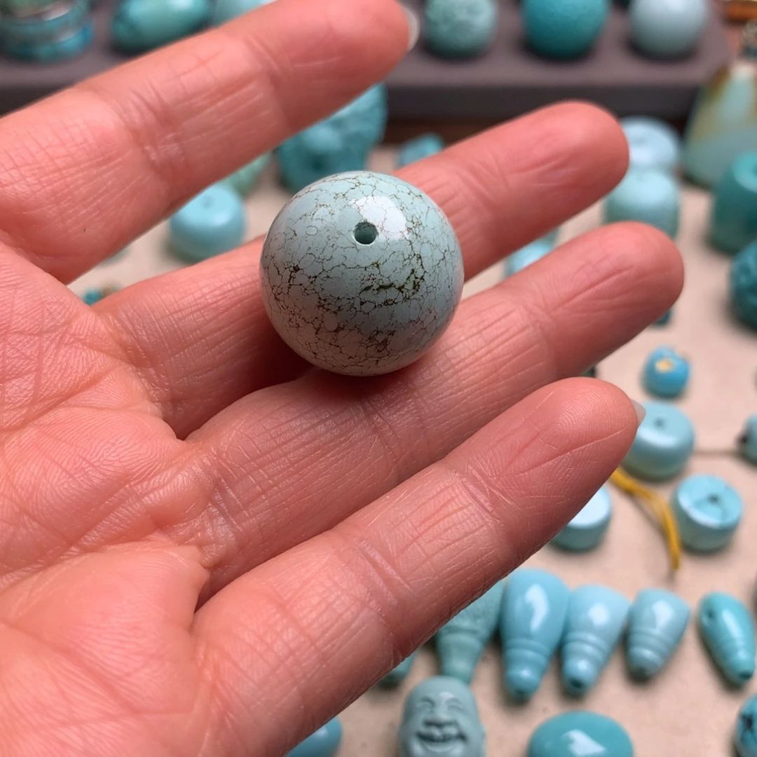 绿松石未镶嵌颈饰