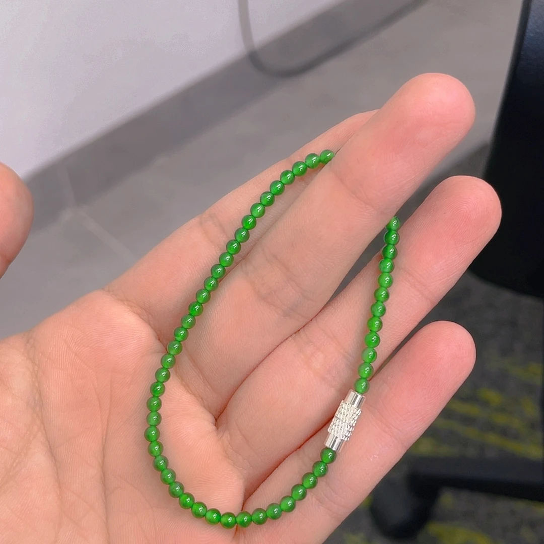 翡翠未镶嵌颈饰