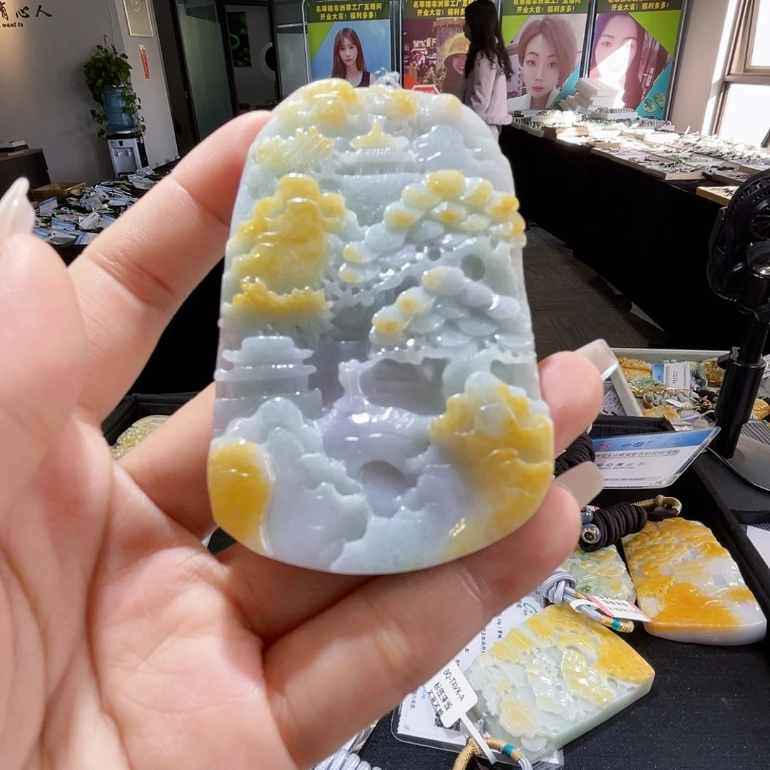 颈饰未镶嵌翡翠一