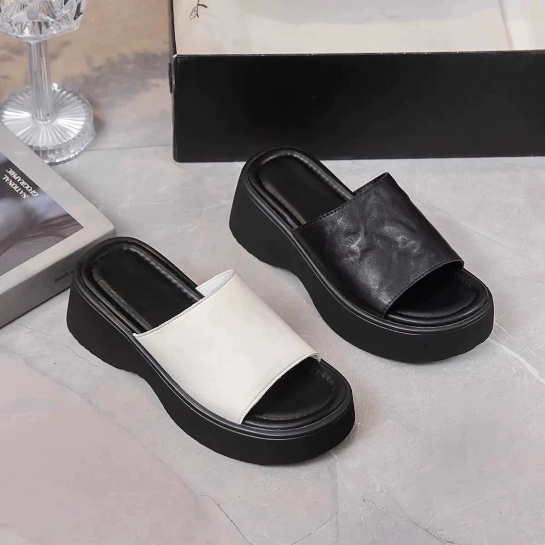 8061高端马皮露趾松糕厚底坡跟一字拖休闲百搭凉拖鞋