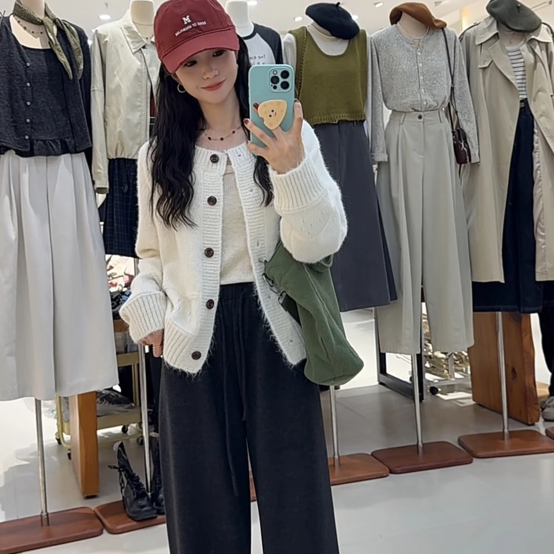 【鞠子JuZi】5017#秋冬新品温柔杏圆领毛衣开衫（长约55胸围108）