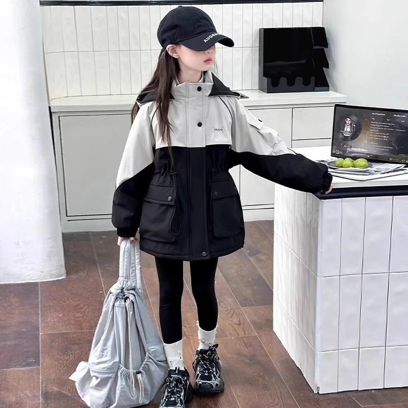 女童外套春秋款2025新款女大童秋款冲锋衣儿童秋装洋气收腰派克服