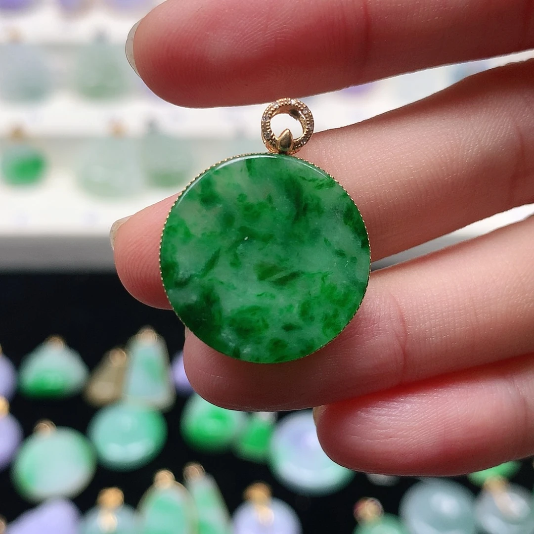 颈饰18K金镶嵌翡翠翡翠吊坠