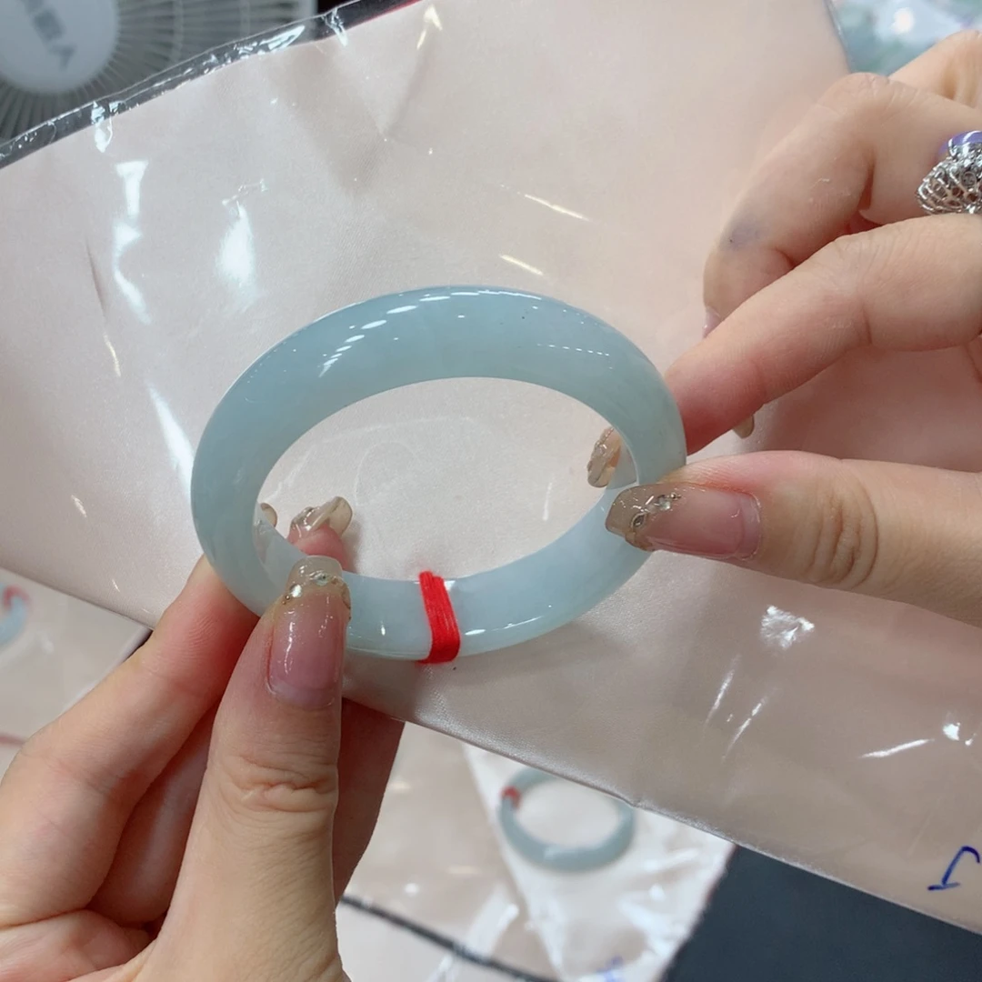 翡翠手镯未镶嵌小*喜买断