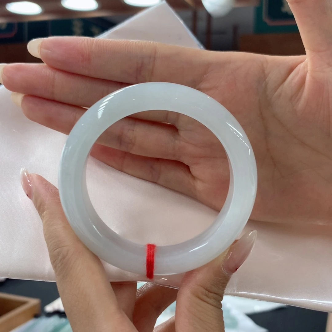 翡翠手镯未镶嵌24