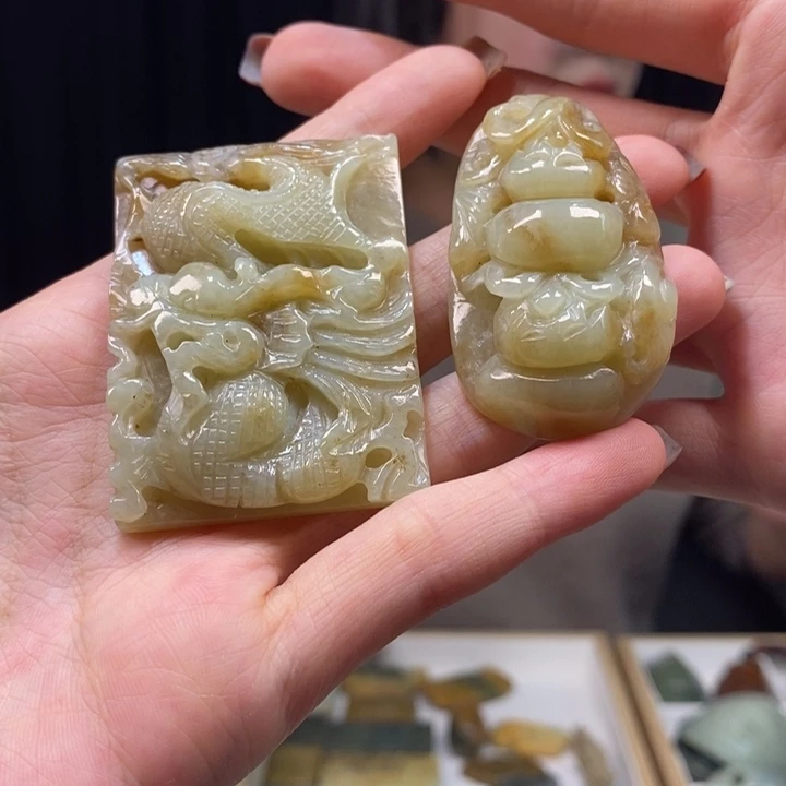 岫岩河磨玉（透闪石质玉）颈饰未镶嵌