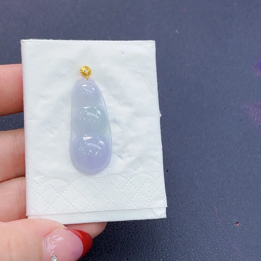 翡翠18K金镶嵌颈饰精品•豆子吊坠