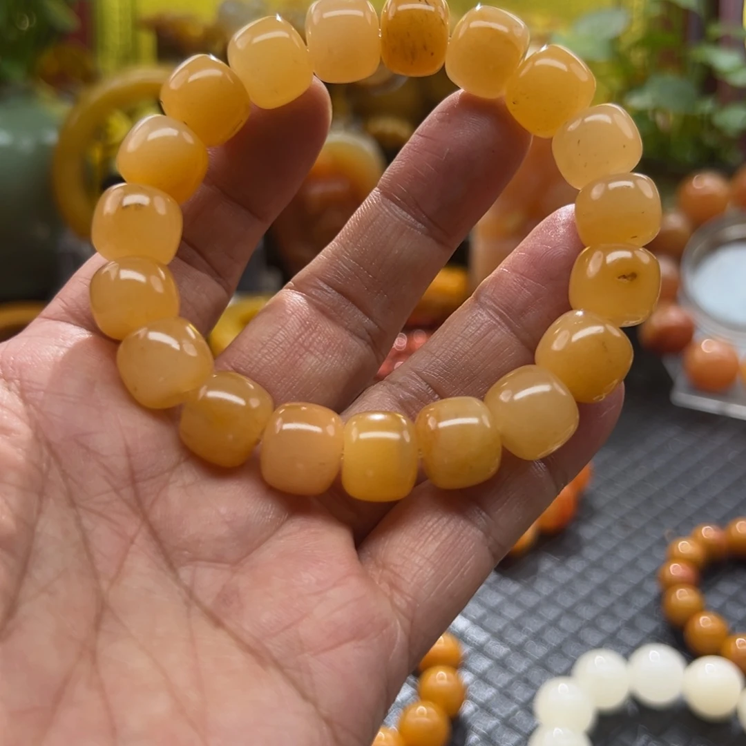 石英质玉未镶嵌颈饰