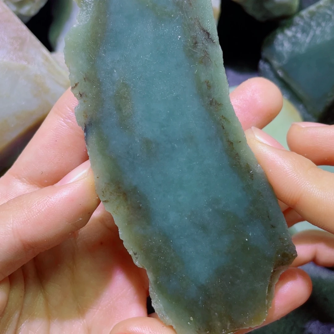 和田玉未镶嵌珠宝半成品