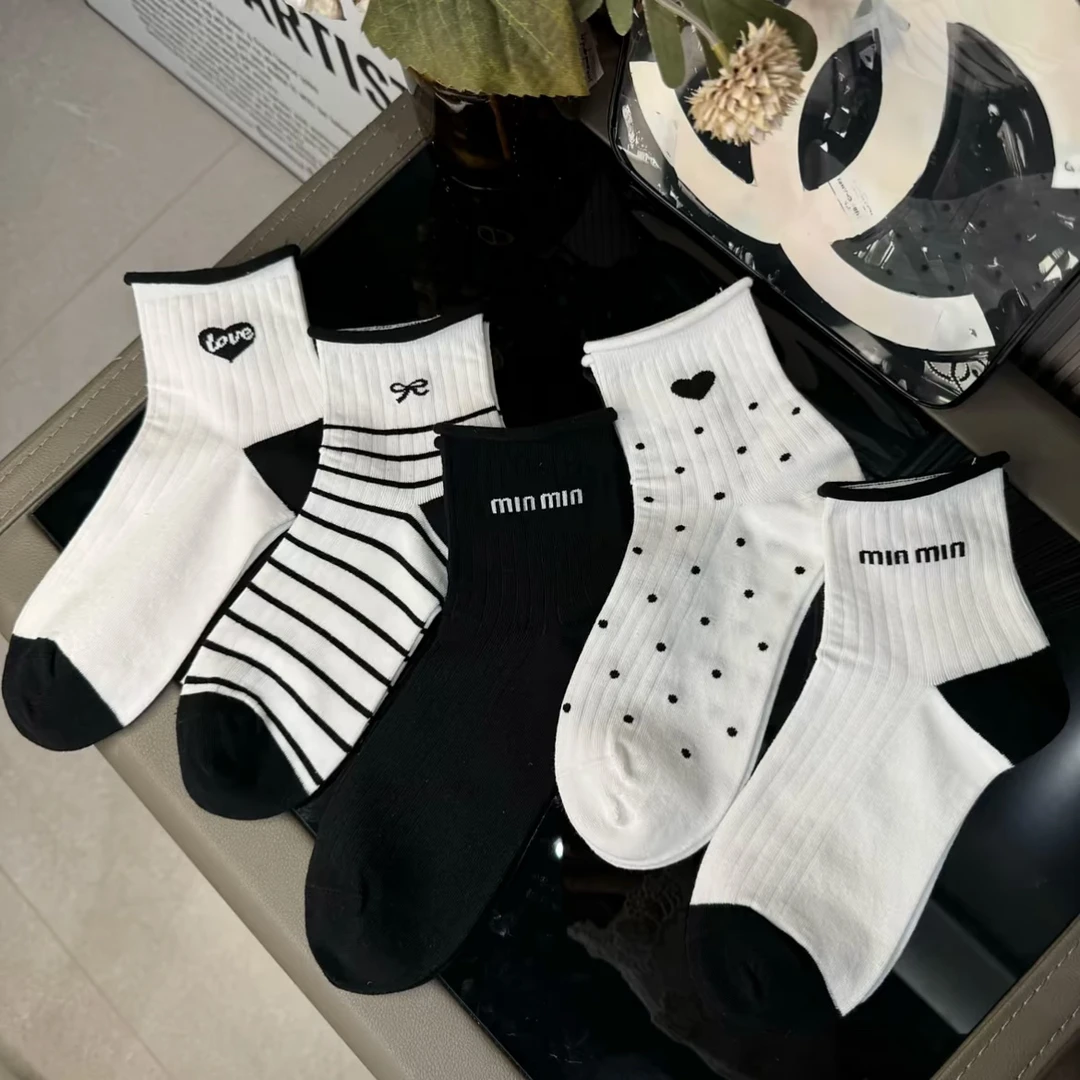 春夏女袜学院风百搭夏季袜子薄款精梳棉袜日系透气ins黑白中筒袜
