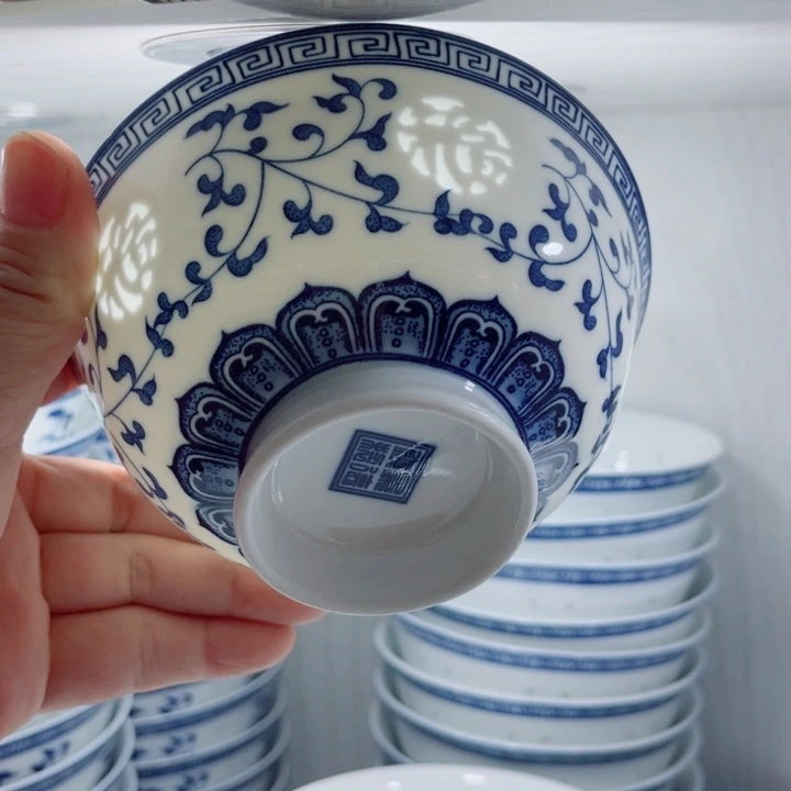 青花玲珑4.5寸小饭碗缠枝莲