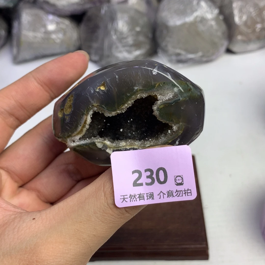 未镶嵌水晶大型摆件（非配饰）