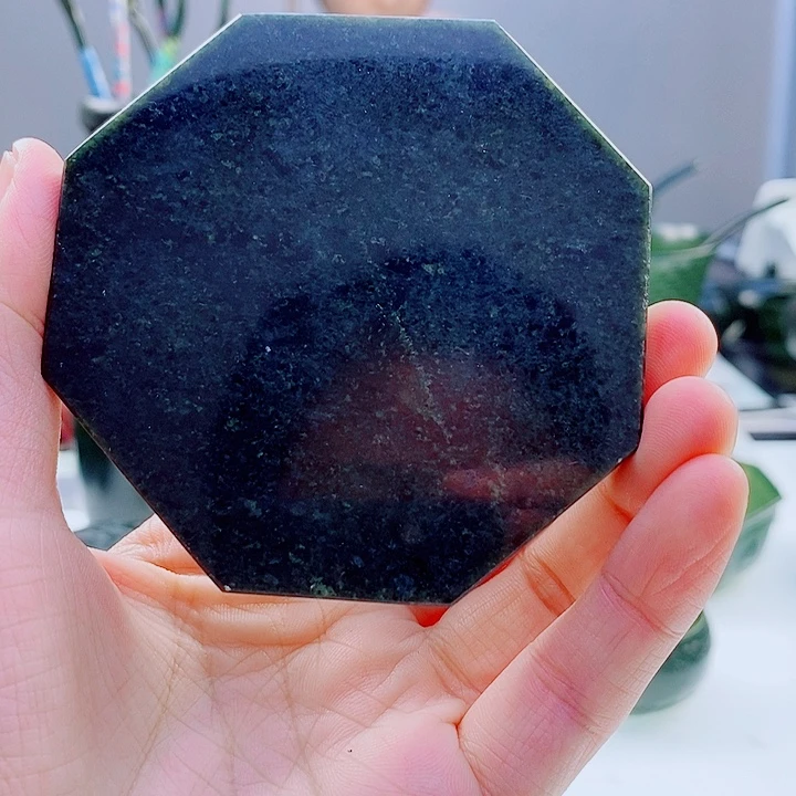 未镶嵌和田玉（青玉）把件